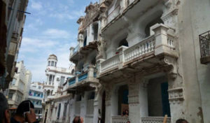 Tunisie : Effondrement de deux balcons d’un vieil immeuble à Lafayette, photos