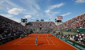 Roland-Garros: Djokovic rejoint Nadal en finale
