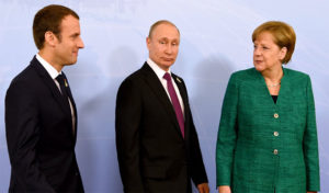 Guerre En Ukraine: Merkel ne regrette pas ses relations avec Poutine