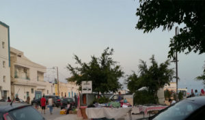 Tunisie : Les marchands optent d’étaler leurs marchandises près de la pancarte d’interdiction