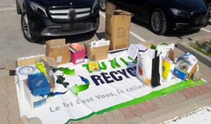 Tunisie : Houssem Hamdi récolte les bouteilles d’alcool pour acheter de la fourniture scolaire