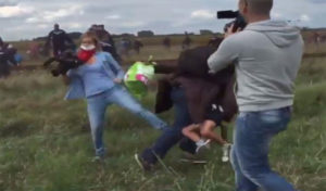 La journaliste hongroise, Petra Laszlo filmée en train d’agresser des migrants syriens, relaxée