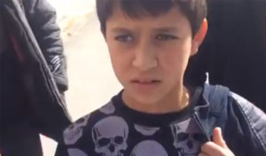 Tunisie – Ecole coranique de Regueb : Un parent furieux à cause des vêtements de son fils