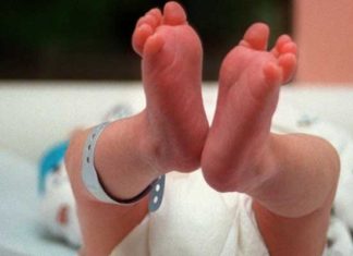 Manouba : un nourrisson meurt, sa mère accuse l’hôpital de refus de prise en charge