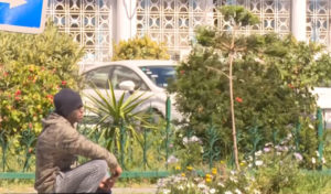 Tunisie : Comment devenir un mendiant riche… le guide complet en vidéo