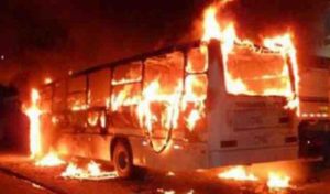 Sfax: Un bus de la société régionale de transport , entièrement dévoré par les flammes, dimanche