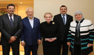 Des photos de Ghannouchi avec Madeleine Albright et John McCain refont surface