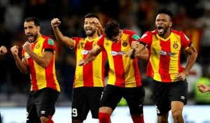 Ligue 1: L’Espérance remporte le derby tunisois et s’empare de la tête du classement