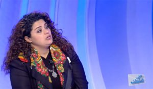 Tunisie : Une fille rend hommage à sa mère et devient une star du web (vidéo)