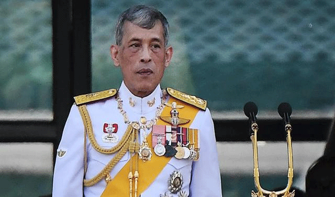 Insolite: Un harem de 20 femmes avec Rama X de Thaïlande dans son confinement en Allemagne