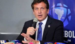 Football: le président de la Conmebol demande à la Fifa un fonds d’aide pour les fédérations