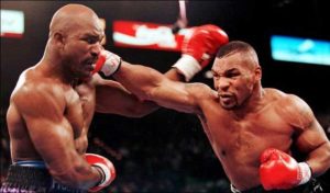 Boxe: Holyfield évoque des discussions avec Tyson pour un combat exhibition