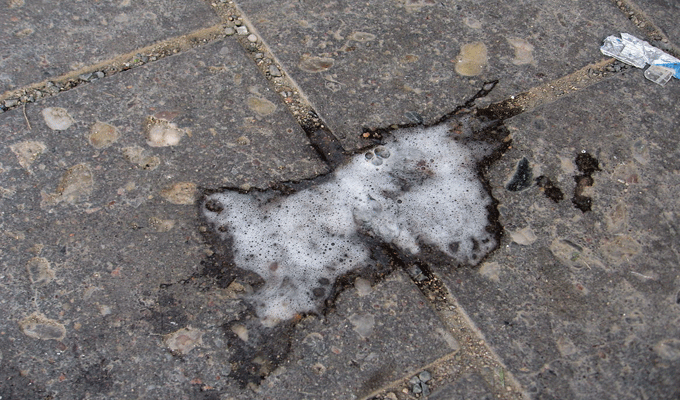 Hygiène : Le crachat, facteur de transmission de la Covid-19, on en parle peu