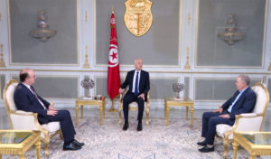 Tunisie : Kais Saied dément les rumeurs sur un éventuel départ de Fakhfakh