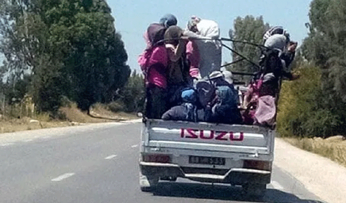 Tunisie – Transport des travailleurs agricoles: Aswaat Nisaa accuse le gouvernement de n’avoir pas assumé