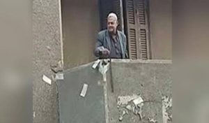 L’homme qui jetait son argent par son balcon risque plusieurs sanctions