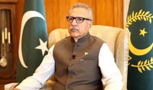 Pakistan : Le président Arif Alvi positif au coronavirus après sa vaccination
