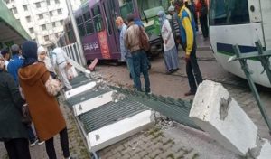 Déraillement du métro à la station de la Place de Barcelone