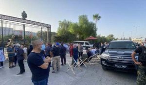 Tunisie: Empêchés d’accéder au Parlement, Rached Ghannouchi et des députés en sit-in