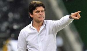 Football: la fédération guinéenne vers “une séparation à l’amiable” avec le coach Didier Six