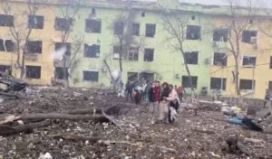 Guerre en Ukraine : 60 morts dans l’attentat à la bombe dans une école de l’Est du pays