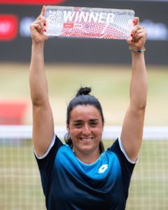 Ons Jabeur fête sa victoire (photos)