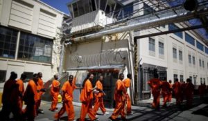 USA : Les détenus américains rapportent plus de 11 milliards de dollars chaque année contre des miettes en retour