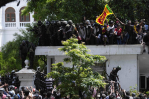 Le Sri Lanka en crise : La colère se tourne vers le Premier ministre