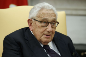 Kissinger décrit 3 scénarios possibles pour la fin du conflit en Ukraine