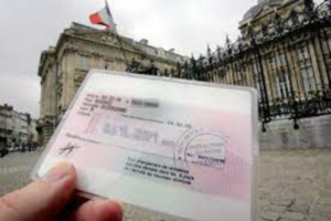 France – Carte de séjour : La maîtrise du français sera obligatoire