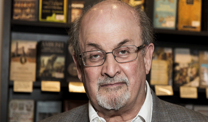 USA : Salman Rushdie blessé lors d’une conférence à New York