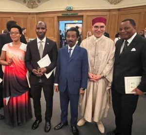 Nabil Ammar en Djebba tunisienne, au couronnement du roi Charles III (photos)