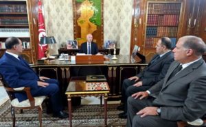 Tunisie: Kais Saied se réunit avec le ministre de l’Intérieur et des cadres du département