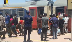 Zarzis : des migrants subsahariens protestent contre leur expulsion
