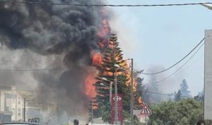 Urgence à Chotarna : Un Incendie Déclenché par un Câble Électrique Alerte les Secours (Vidéo)
