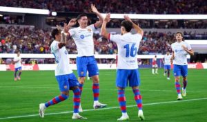 Football – Espagne: le Barça renverse Valence grâce à un triplé de Lewandowski