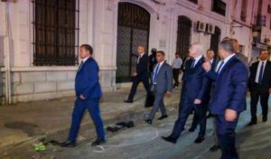 Le chef de l’Etat effectue une visite au centre ville de Tunis