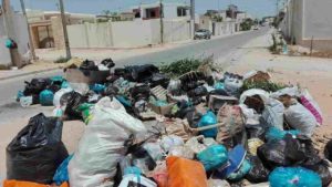 Conflit à Borj Chakir : la grève des employés affecte la gestion des déchets dans la ville d’Ariana (Vidéo)