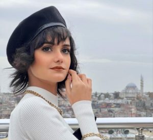 Adieu à une étoile des réseaux sociaux : Mayssen Aloui, influenceuse et créatrice de mode, nous quitte