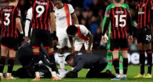 Chute effrayante d’un joueur : interruption dramatique d’un match en Premier League