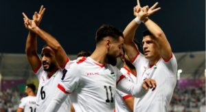 La Palestine se qualifie pour les huitièmes de finale de la Coupe d’Asie avec l’aide d’un entraîneur tunisien