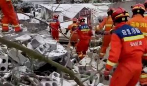 Chine: Un glissement de terrain ensevelit 47 personnes