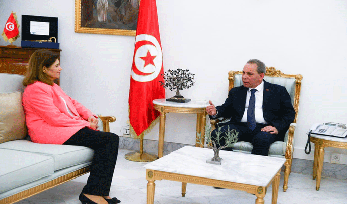 Ahmed Hachani reçoit la nouvelle ministre de l’éducation Saloua Abassi