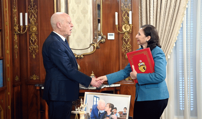 Kais Saïed évoque avec la ministre de l’Equipement le dossier des projets bloqués
