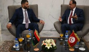 Kamel Feki reçoit son homologue libyen: Ras Jedir et migrants subsahariens évoqués