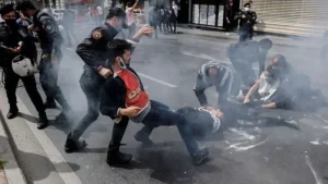 Arrestations et usage de la force lors des manifestations du 1er mai en Turquie