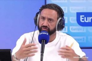 Manifestation à Paris : les militants de gauche scandent “Hanouna casse-toi” !