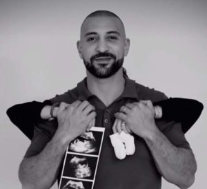 Nidhal Saadi annonce avec émotion qu’il deviendra bientôt papa