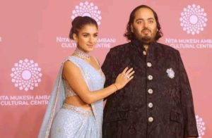 Insolite : le fils d’un milliardaire indien s’apprête à passer sa lune de miel sur la Lune !