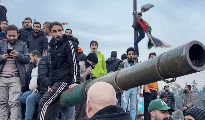 Chute de Bachar al-Assad : les rebelles proclament leur victoire à Damas